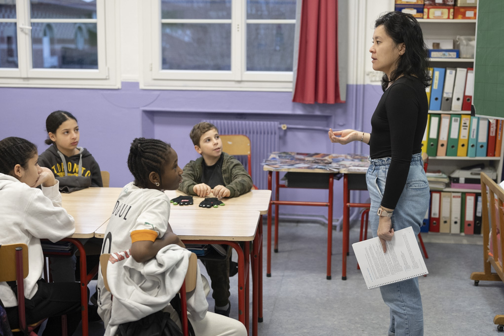 Le Sens de l’École aide les enfants défavorisés à voir l’école comme une chance, pour révéler leur potentiel et construire leur avenir.