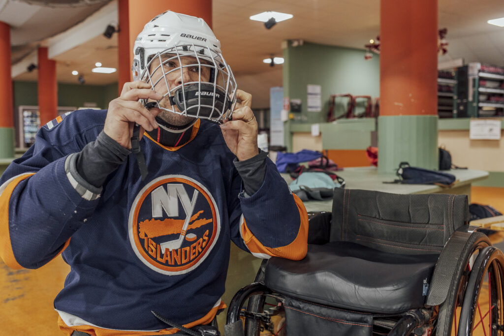 Comme les autres : un accompagnement hors norme pour aider les personnes handicapées moteur à rebondir et reprendre leur vie en main.